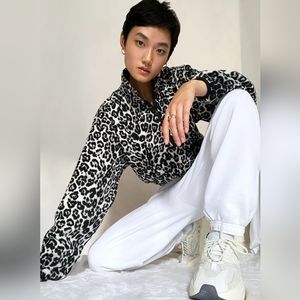 Tna Polar 1/2 Zip Snow Leopard Sweater Size Large